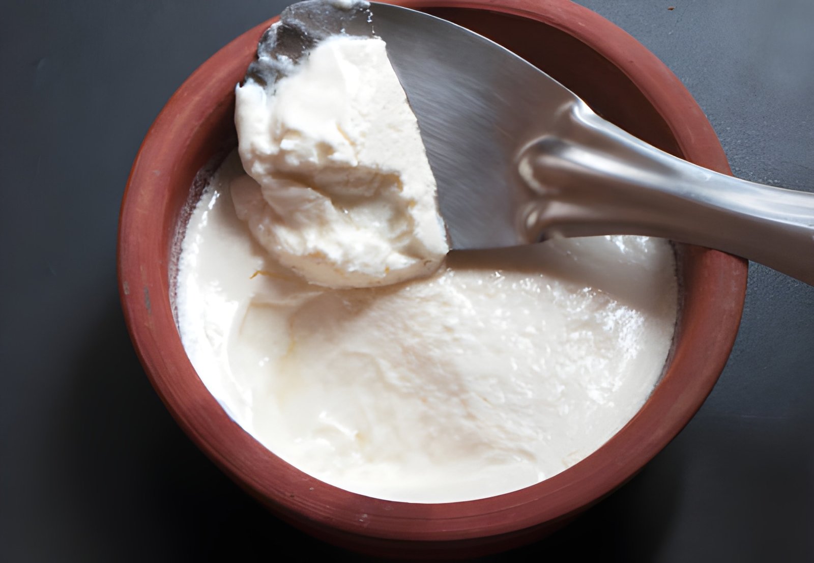 Indian curd, known as dahi, is a traditional fermented milk product from the Indian subcontinent, made by fermenting milk with a starter culture of lactic acid bacteria. It is a staple food used in both sweet and savory dishes, served on its own, or used as a tenderizer in marinades. Due to the fermentation process, dahi is naturally tangy, rich in probiotics, and has a thick, wobbly texture. 
